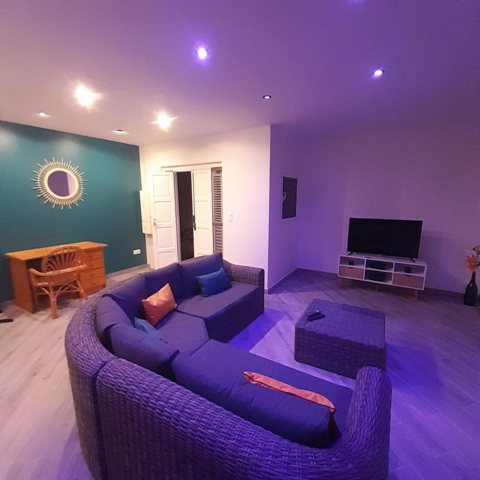 972M Beautiful Air-Conditioned Villa With Garden Le Carbet Exterior photo